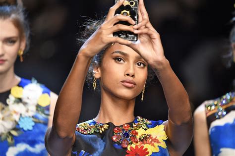 The Best Selfie Tips From the Models on the Dolce & Gabbana